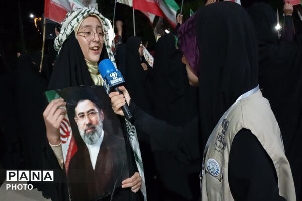 جمهوری اسلامی ایران مستقل متحد پیشرفته  و پیروز است