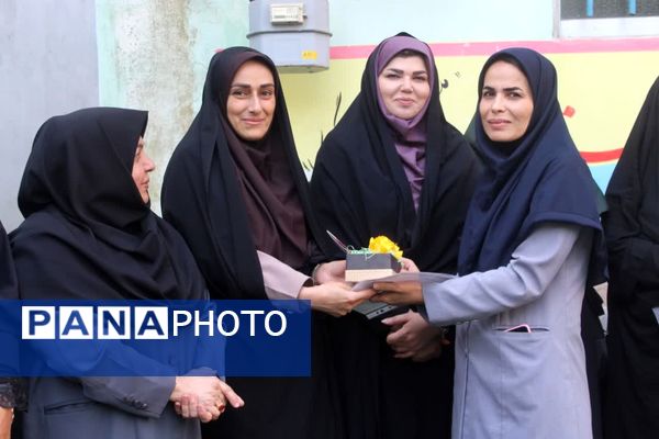 بانگ سپاس معلم در مدارس گلوگاه 