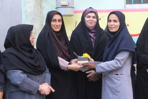 بانگ سپاس معلم در مدارس گلوگاه 