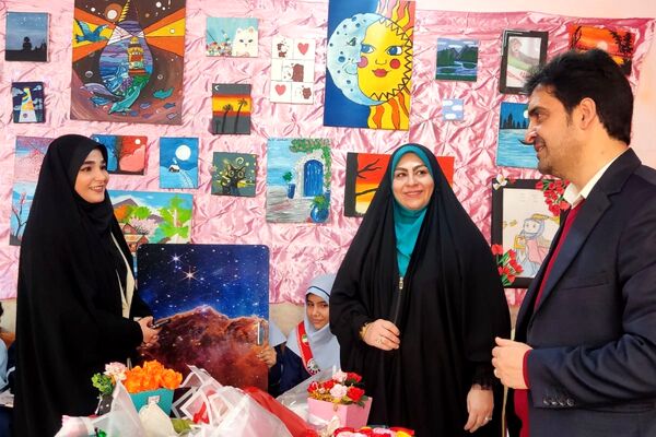 افتتاحیه جشنواره فرهنگی هنری ماها در دبستان قدر بهارستان۲