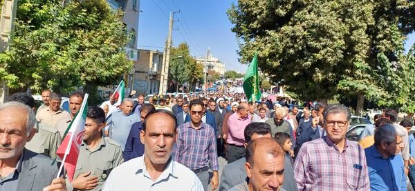 مردم شهرستان چرداول کفن پوشان جنایات رژیم صهیونیستی در غزه و لبنان را محکوم کردند