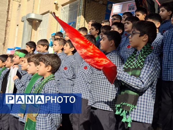 ایستگاه‌های صلواتی و دسته‌های سینه‌زنی و هیات‌های عزاداری در مدارس شهرستان قدس