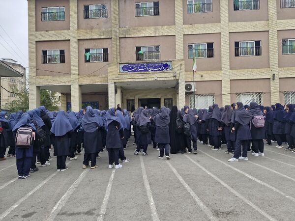 جشن روز جهانی دختر در دبیرستان بهار آزادی قائمشهر