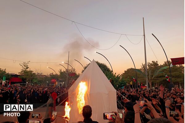 آیین خیمه‌سوزان در غروب عاشورای آباده