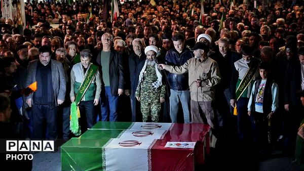 تجدید پیمان مردم فردیس با شهدا در اوج شکوه، همزمان با اربعین شهادت قائد امت