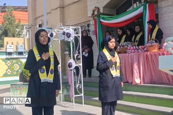 جشن جوانه ها در دبیرستان مهر نیشابور
