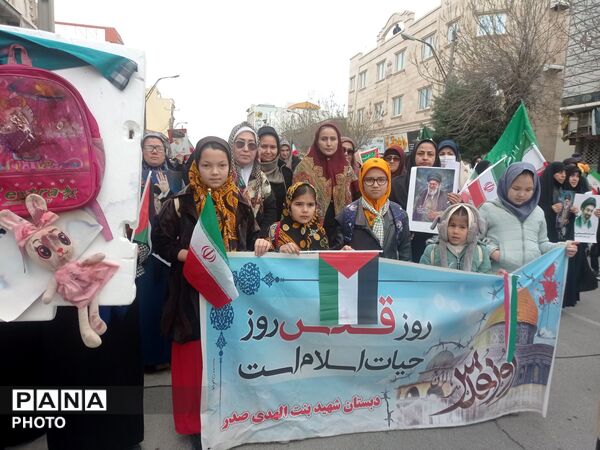 حماسه‌‌آفرینی مردم بندرترکمن در راهپیمایی روز قدس و تجدید بیعت با رهبری