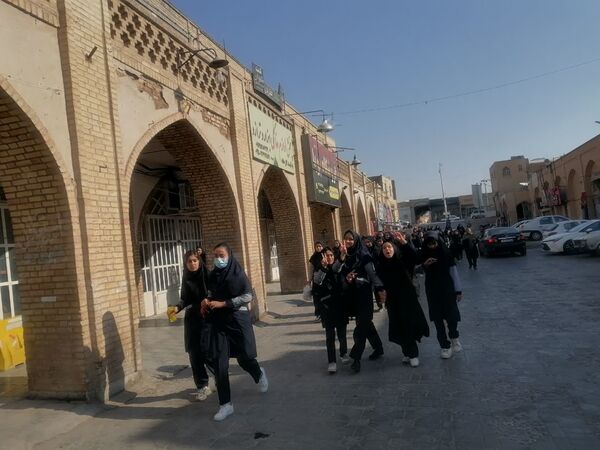 اردوی یزدگردی دانش‌آموزان پایه نهم دبیرستان فاطمه‌الزهرا (س)