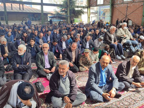 شور آخرین نماز جمعه ماه رمضان در قائمشهر