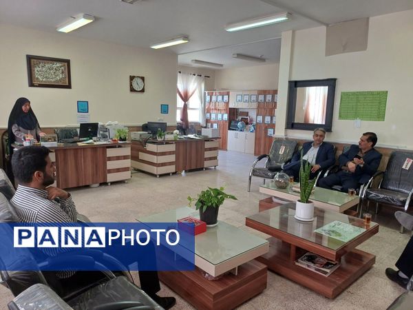 بازدید معاون آموزش متوسطه اداره‌کل آموزش و پرورش استان از مدارس شهرستان جاجرم 