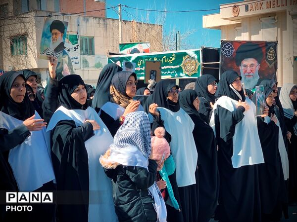 مردم گالیکش کفن پوش به میدان آمدند