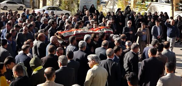 وداع با پیکر مرحوم فریدون داوری در آموزش وپرورش کهگیلیویه و بویراحمد