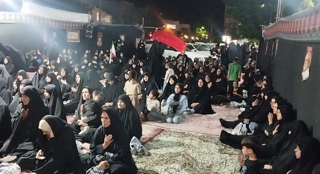 شور حسینی در شب تاسوعا؛ الشتر یکپارچه سیاه‌پوش شد