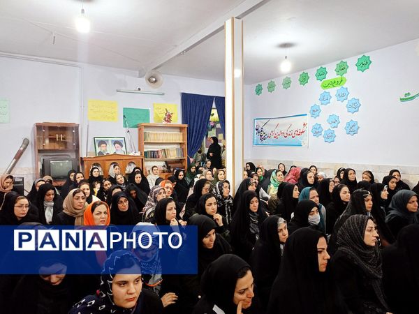 اولین جلسه انجمن اولیا دبستان سمیه کاشمر