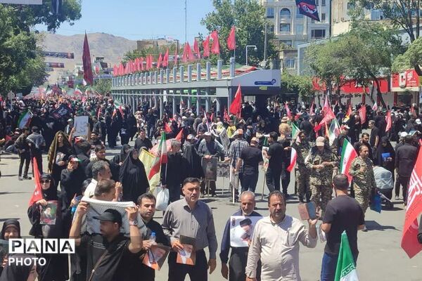حضور حماسی مردم ولایتمدار مشهد مقدس