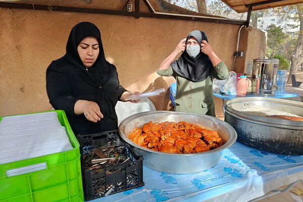 محفل صمیمی کارکنان اداری ناحیه ۴ شیراز به مناسبت روز زن