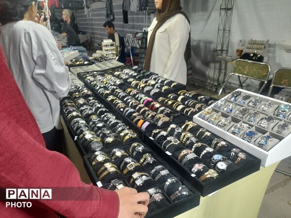 رونق تولید در فرهنگسرای سیمرغ با برپایی بازارچه صنایع دستی