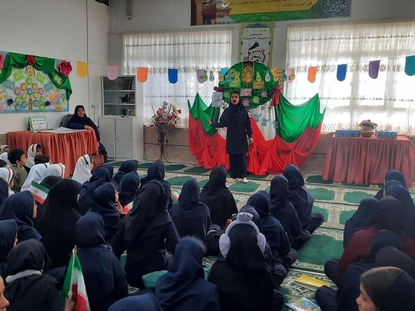 جشن انقلاب در آموزشگاه شهید رزمی
