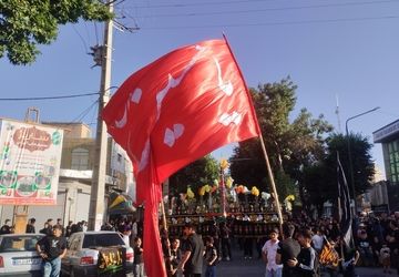 عزاداری مردم قروه در روز تاسوعا