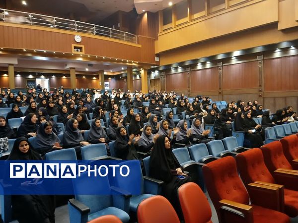 آیین اختتامیه چهل و دومین جشنواره فرهنگی هنری دانش‌آموزان کشوری ناحیه ۶ مشهد 