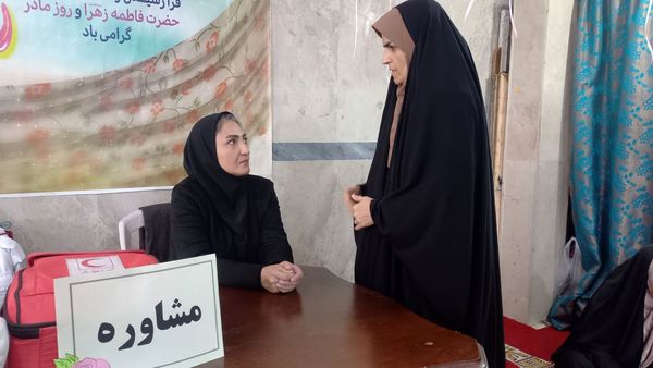 برگزاری «میز خدمت ویژه بانوان» به مناسبت میلاد حضرت فاطمه زهرا (س) در فیروزان