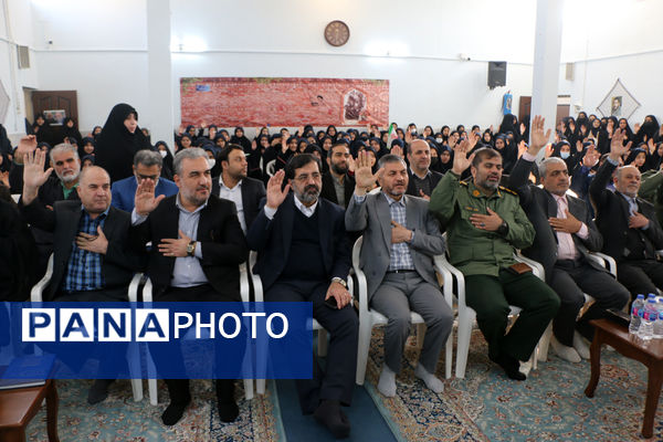 برپایی جشن «حضور تا ظهور» در دبیرستان شهیده حسنی سعدی قم