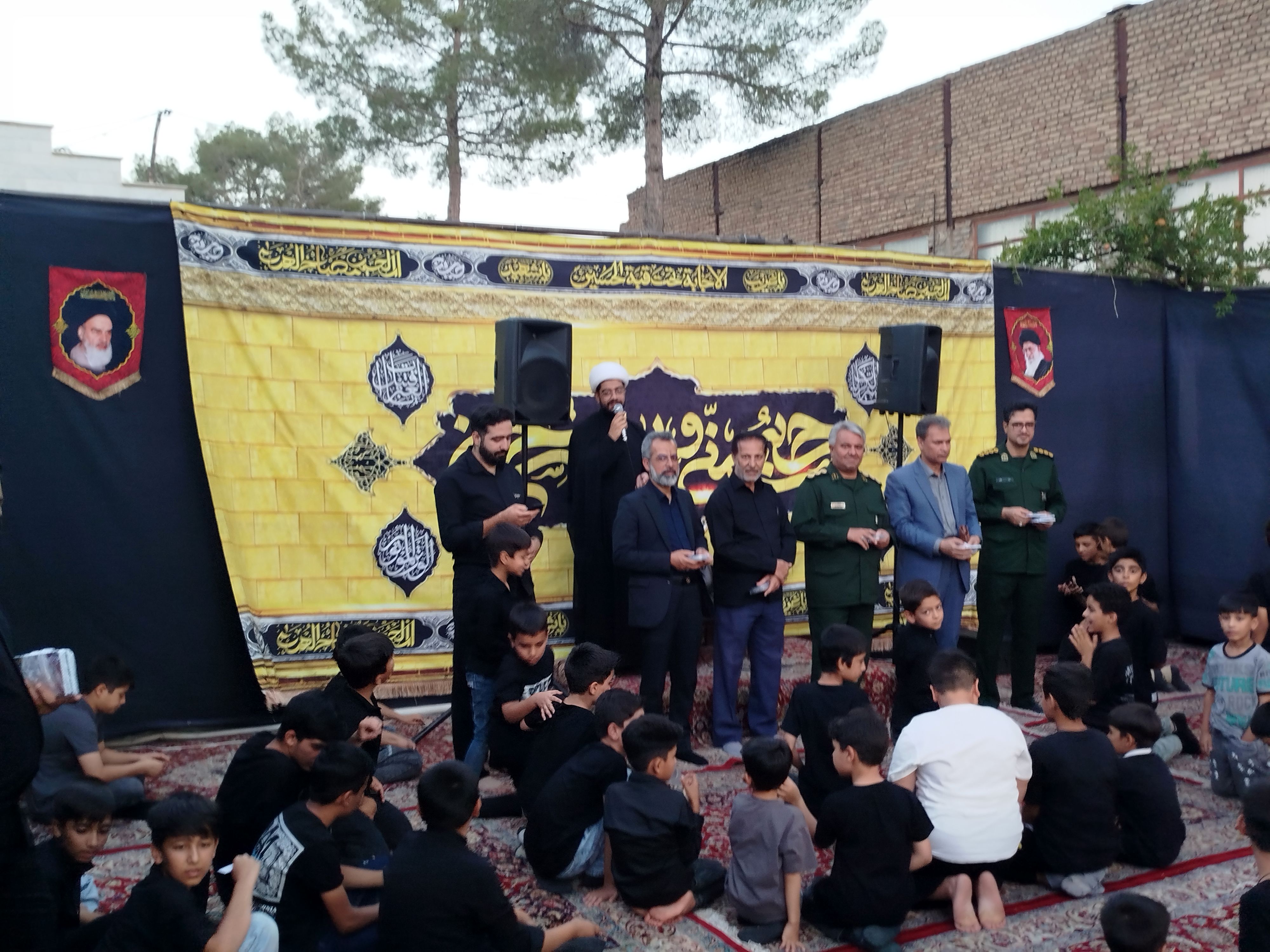 بازدید مسئولان بسیج کاشمر از هیئت دانش آموزی انصار المهدی (عج) رهروان شهدا و قاسم بن الحسن 