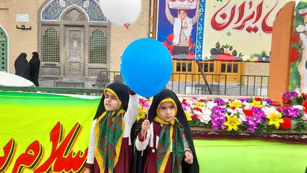 جشن بهار انقلاب در راهپیمایی ۲۲ بهمن در تفت