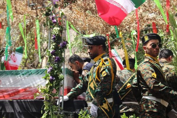 وداع باشکوه مردم دو استان با پیکر شهیدان اقتدار