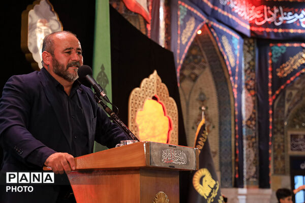 عزاداری سنتی شب هفتم محرم در «حسینیه حرم»