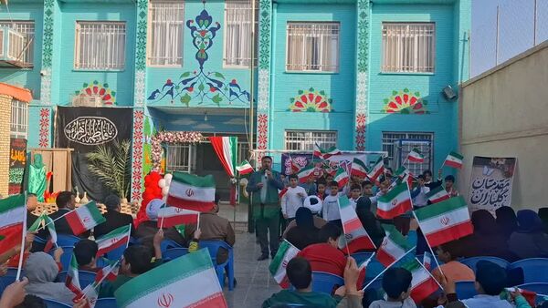 طنین زنگ استکبارستیزی در آموزشگاه سید حسن میرمحمدی میبد 