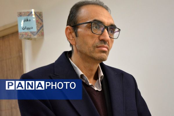 برای اولین‌بار برگزاری کافه ۵۷ در دبیرستان‌ نمونه دولتی ولایت بهارستان‌دو