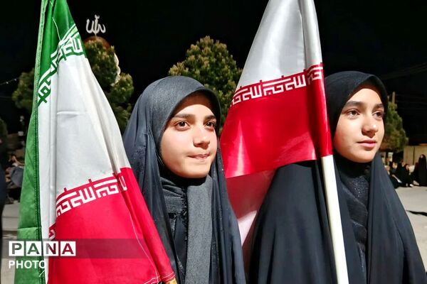دیشموکی‌ها همچنان پای کار انقلاب