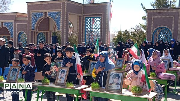 اجتماع باشکوه دانش‌آموزان چهارمحال و بختیاری در گلزار شهدای شهرکرد