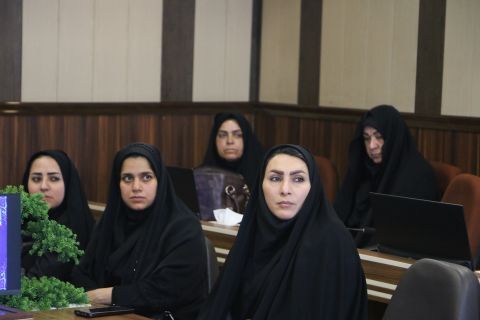 برگزاری جلسه توانمندسازی مدیران و معاونان آموزشی قطب یک و شش مدارس ابتدایی ناحیه یک شهرری