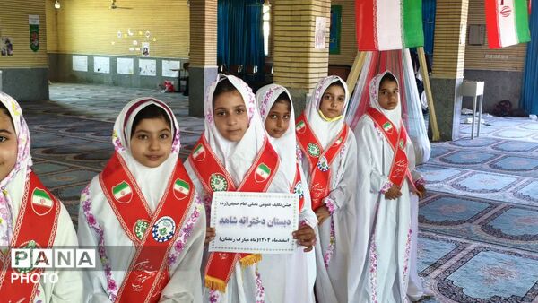 جشن تکلیف دانش‌آموزان دختر در شهرستان دهدشت