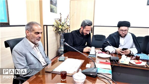 آیین تقدیر از دانش آموزخبرنگاران برگزیده پانا ناحیه 3 قم