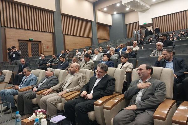 مراسم تقدیر از مشاورین و معاونین پرورشی مدارس ناحیه سه مشهد