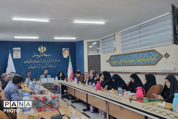تشریح برنامه‌های آموزشی و معاضدت‌های طرح نماد در شورای آموزش و پرورش شهرستان قدس
