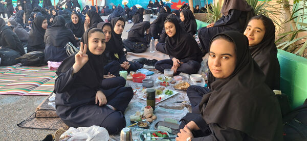 آیین صبحانه سالم در دبیرستان اخوان کریمی قم