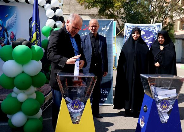 جشن عاطفه‌ها، جشن شکوفه زدن درختان احساس و مهربانی 