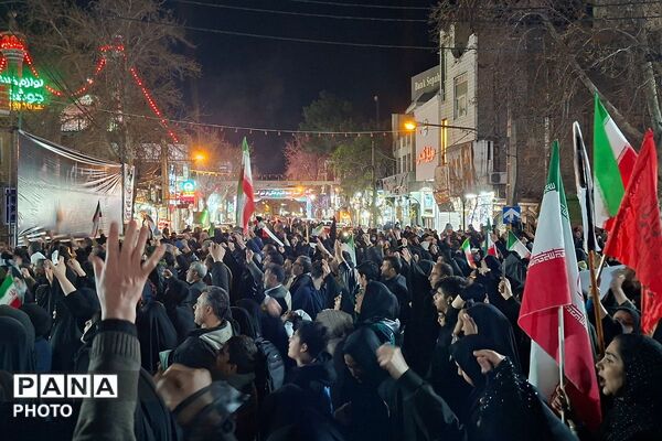 راهپیمایی بزرگ مردم ولایتمدار ورامین بر علیه آمریکا و اسرائیل جنایتکار برای خون خواهی رهبر معظم انقلاب اسلامی