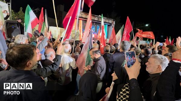 وداع مشهدی‌ ها با لاله‌های خونین خیابان اقبال لاهوری در بلوار وکیل‌ آباد از قاب پانا