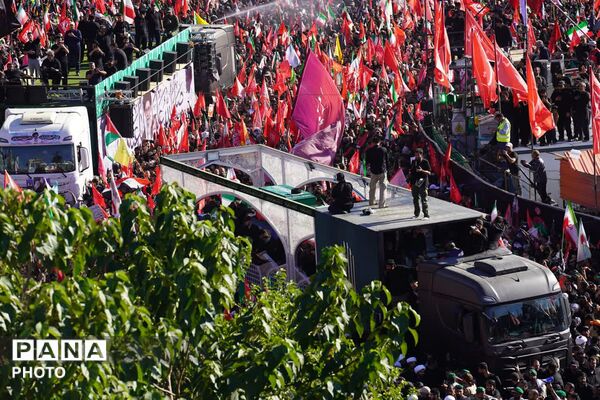 حماسه وفاداری بیعت در پایتخت معنوی ایران؛ بدرقه میلیونی آقای شهید ایران در مشهد مقدس 