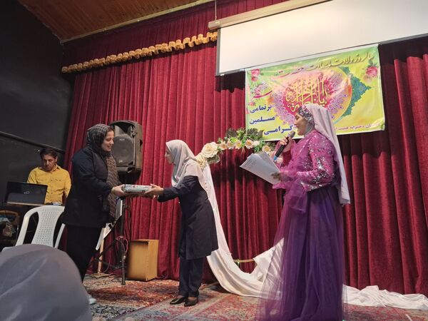 گرامیداشت روز مادر مدرسه دخترانه ۱۷ شهریور 
