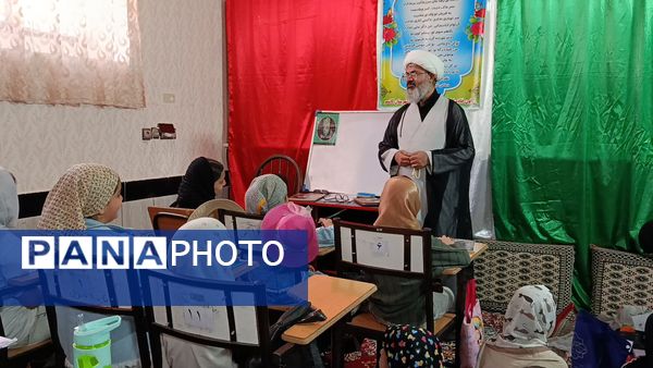 بازدید امام جمعه کاشمر از کلاس های اوقات فراغت