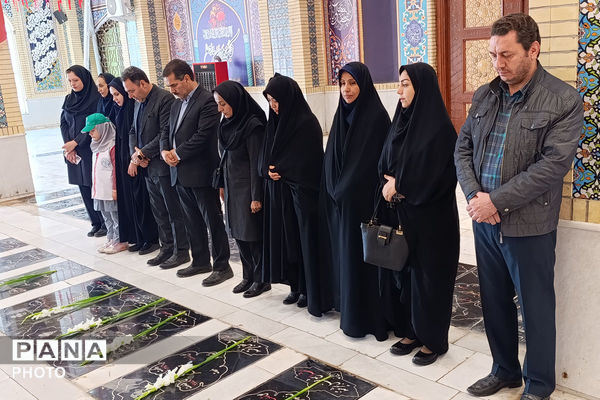 ادای احترام به شهدا و تجلیل از مربیان بهداشت در خراسان شمالی