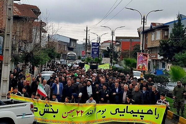 جشن بزرگ پیروزی انقلاب اسلامی در کومله