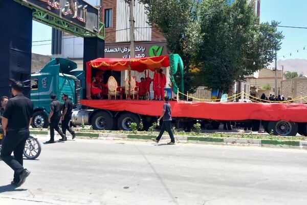 میدان شاه ولی میزبان عزاداران تاسوعا و عاشورای حسینی در تفت بود