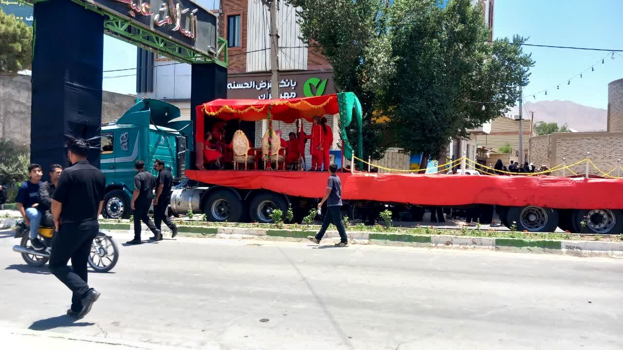 میدان شاه ولی میزبان عزاداران تاسوعا و عاشورای حسینی در تفت بود